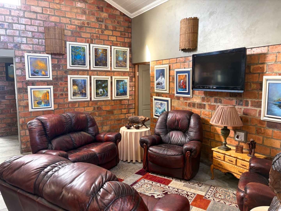 3 Bedroom Property for Sale in Stilbaai Wes Western Cape